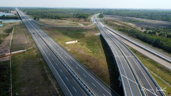 Tol Indralaya-Prabumulih, salah satu ruas Tol Trans Sumatera yang diresmikan Presiden Joko Widodo.Foto: Dok PT Hutama Karya