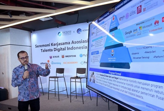 Foto : Wamenkominfo Nezar Patria (Humas Kominfo)